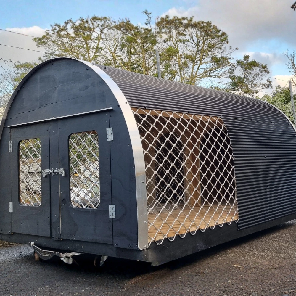 Curved Roof - Double Walk-In